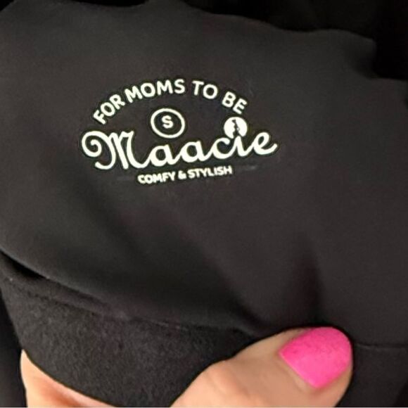 Maacie Maternity Black Stretchy Athleisure Tennis Dress - Picture 8 of 9